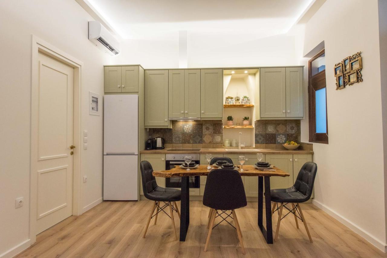 1571_ Suites A2 纳弗帕克托斯 外观 照片