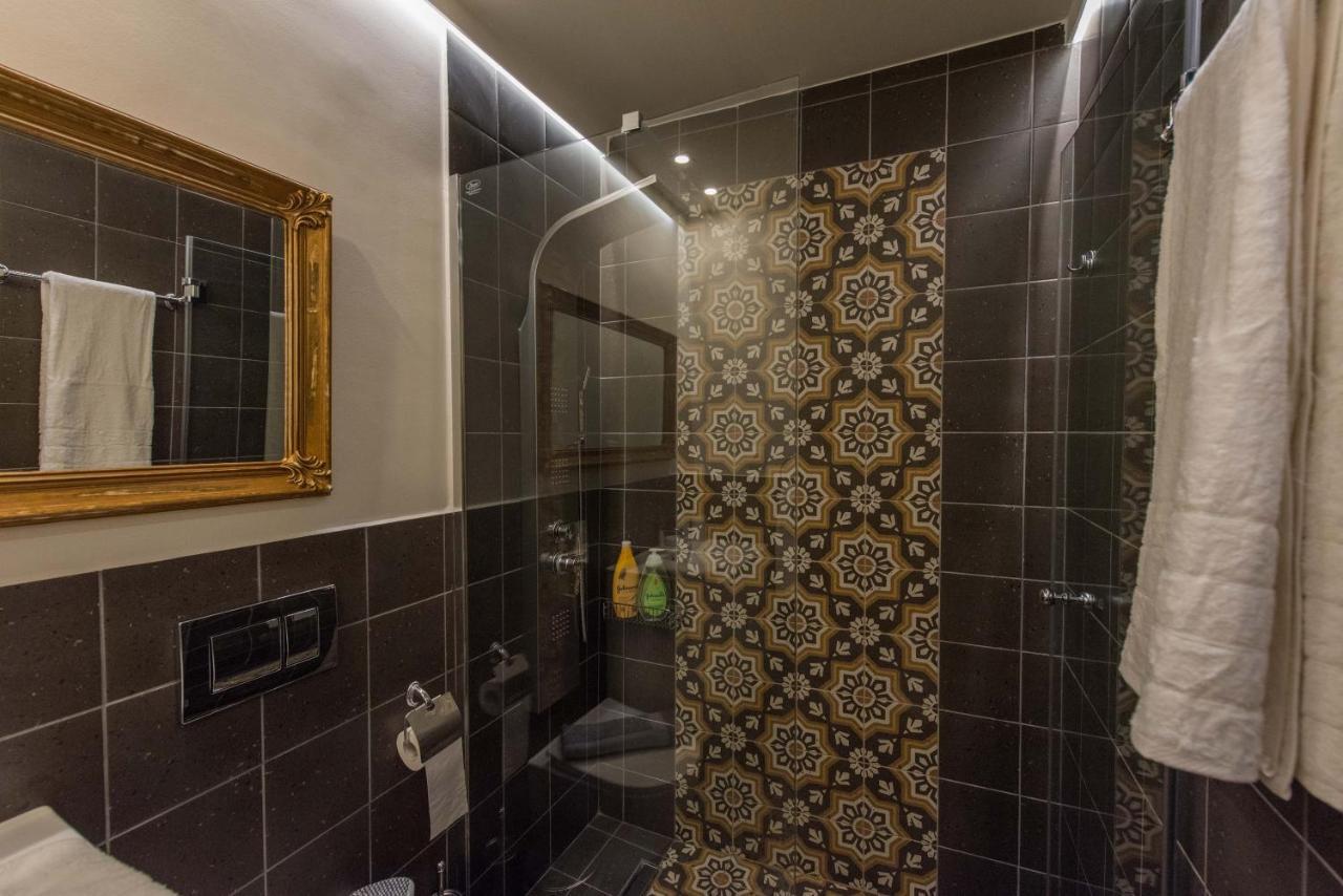 1571_ Suites A2 纳弗帕克托斯 外观 照片
