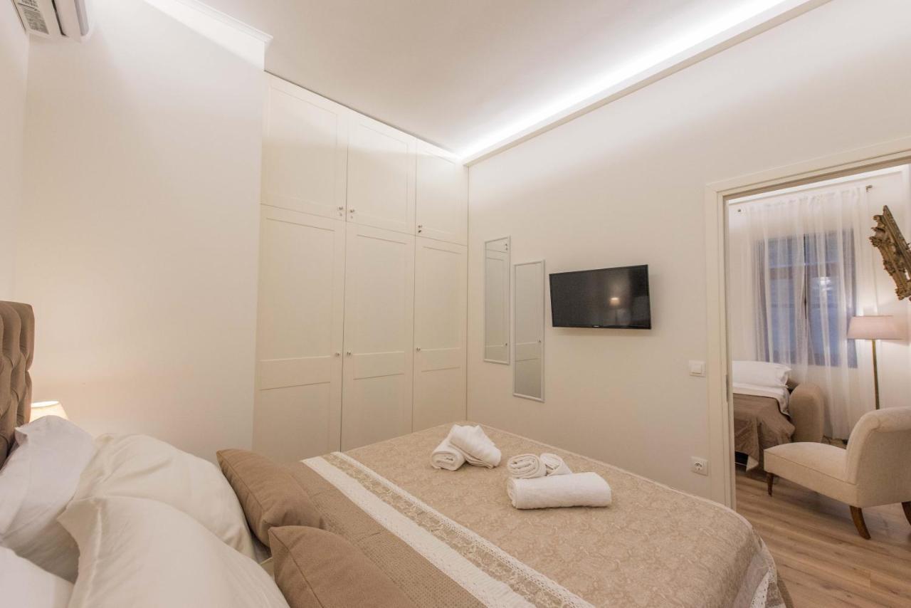 1571_ Suites A2 纳弗帕克托斯 外观 照片