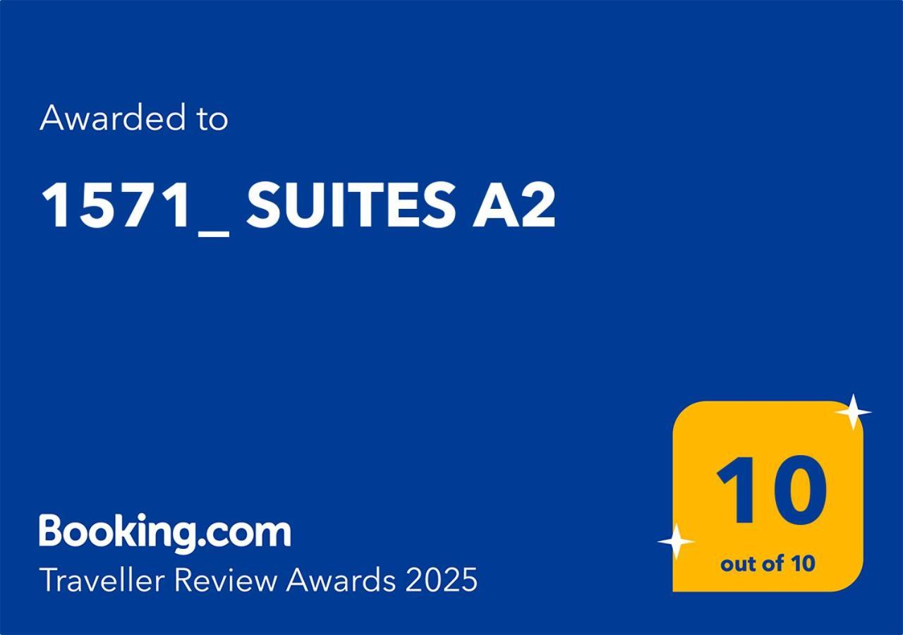 1571_ Suites A2 纳弗帕克托斯 外观 照片